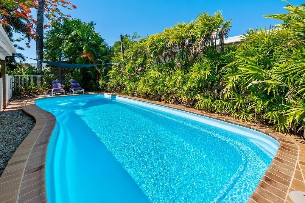Trinity Beach Family Getaway 4Br, Sleeps 10 - Pool